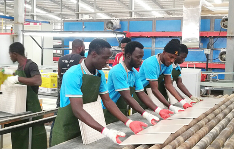 加納科達陶瓷生產車間